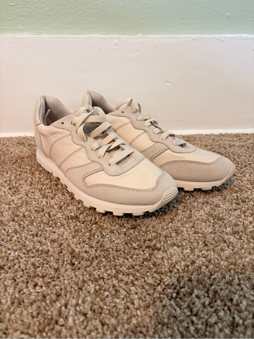 NWOT Coach White Leather Low-Top Sneaker with Cream Accents